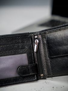 Čierna pánska kožená peňaženka 3080